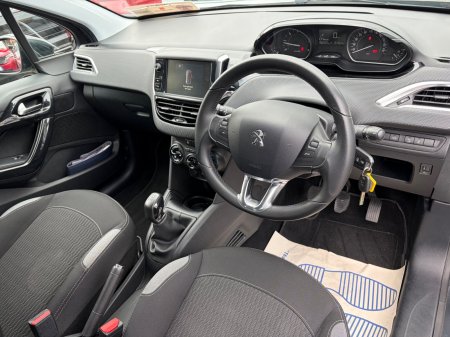 2017 Peugeot 208 - photo 16