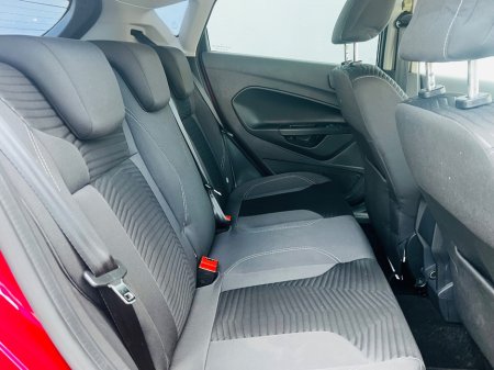 2014 Ford Fiesta - photo 14