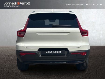 2023 Volvo XC40 - photo 6