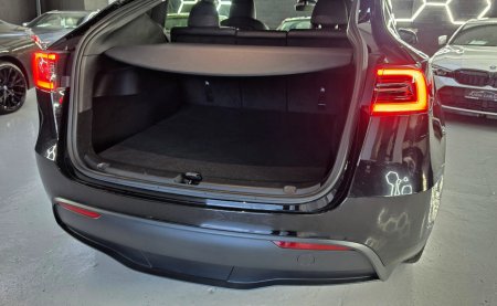 2023 Tesla Model Y - photo 10