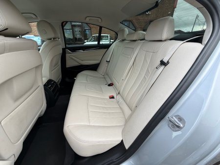 2018 BMW 5-Series - photo 16
