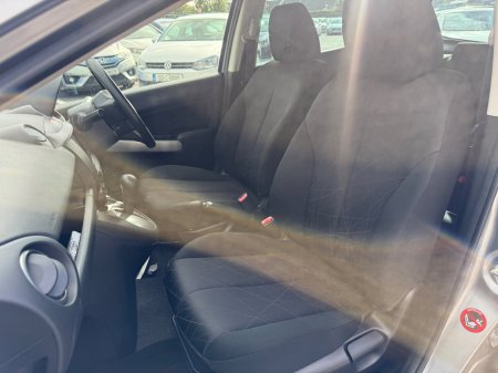 2013 Mazda Demio - photo 9