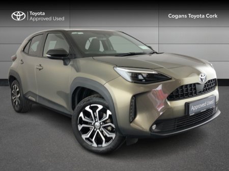 2023 Toyota Yaris Cross Luna Sport**Low mileage**