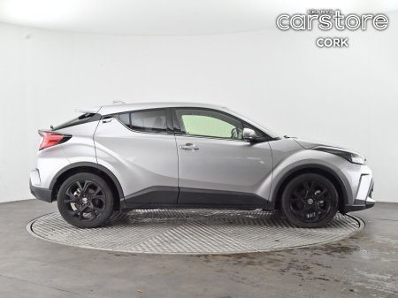 2022 Toyota C-HR - photo 2