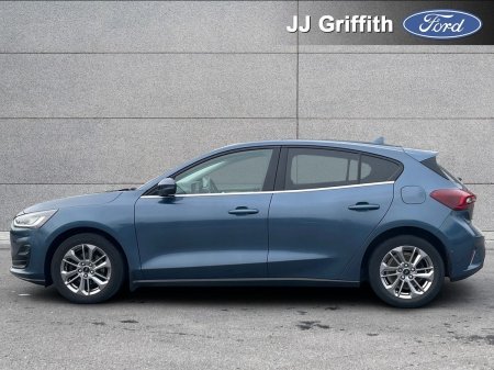 2023 Ford Focus - photo 3