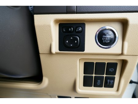 2015 Toyota Land Cruiser - photo 24