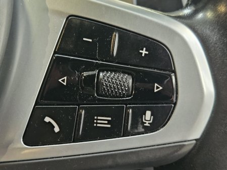 2022 BMW 5-Series - photo 10