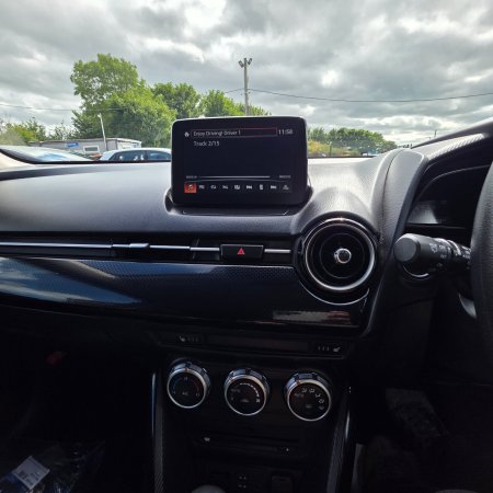 2016 Mazda Demio - photo 23