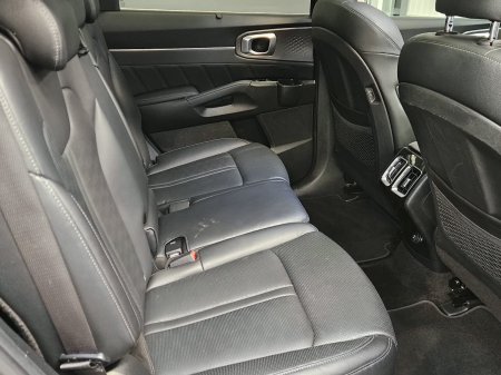 2025 Kia Sorento - photo 9