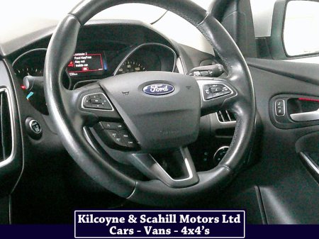 2017 Ford Focus - photo 19