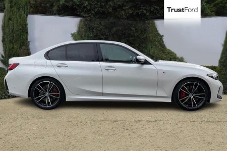 2024 BMW 3-Series - photo 3