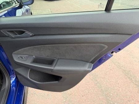2025 Volkswagen Golf - photo 19