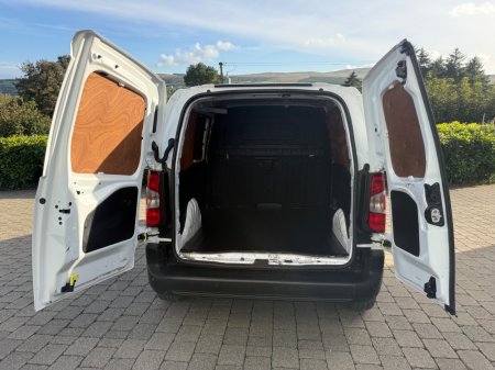 2019 Peugeot Partner - photo 16