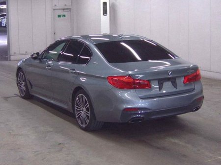2018 BMW 5-Series - photo 2