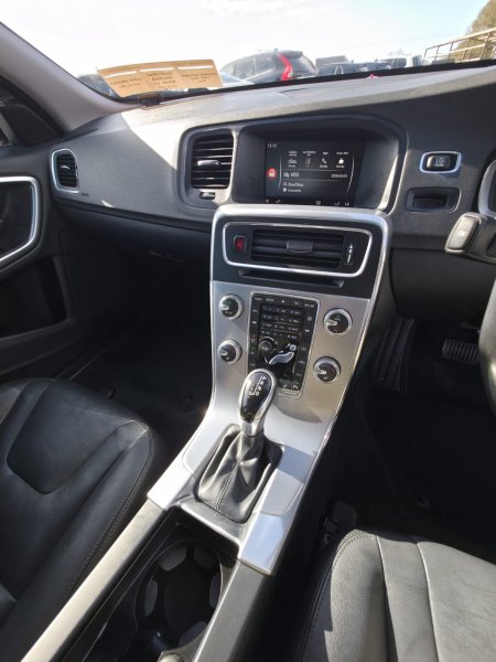 2018 Volvo V60 - photo 17