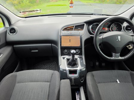 2012 Peugeot 5008 - photo 9