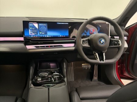2026 BMW 5-Series - photo 5