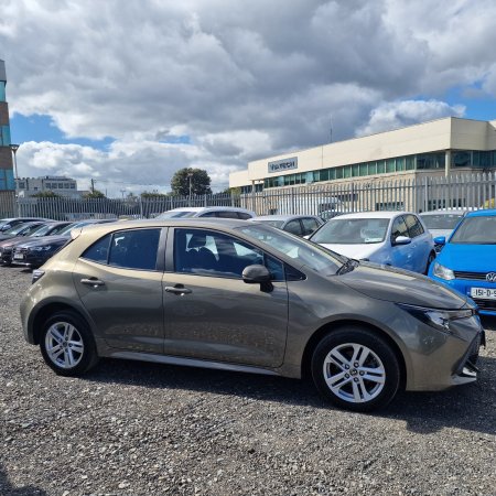 2023 Toyota Corolla - photo 2