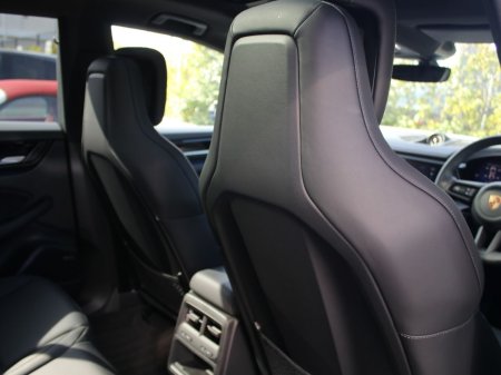2026 Porsche Macan - photo 16