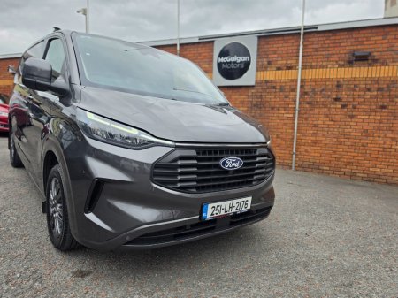 2025 Ford Transit Custom - photo 9