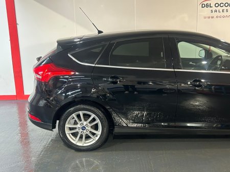 2017 Ford Focus - photo 6