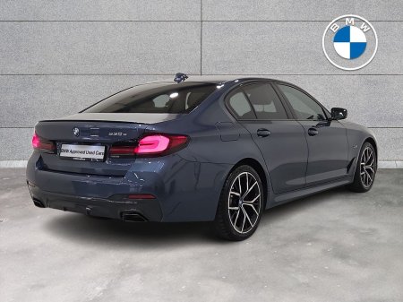 2023 BMW 5-Series - photo 24