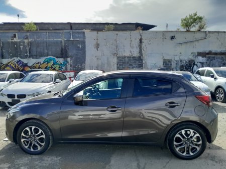 2016 Mazda Demio - photo 8