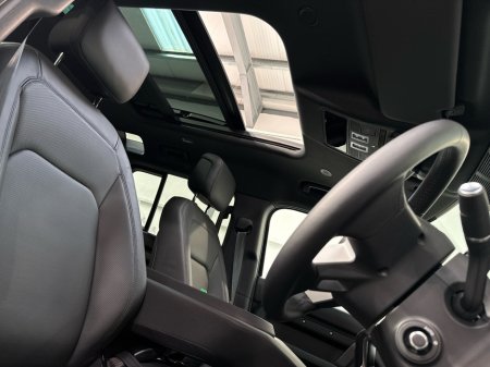 2026 Land Rover Defender - photo 28