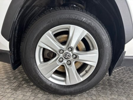 2020 Toyota RAV4 - photo 11