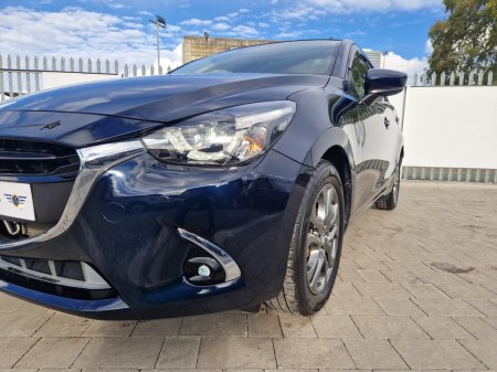2017 Mazda Demio - photo 5