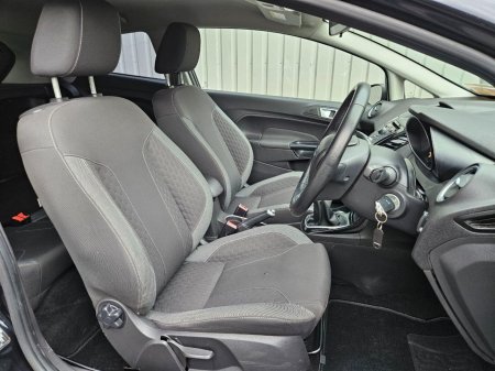 2014 Ford Fiesta - photo 10
