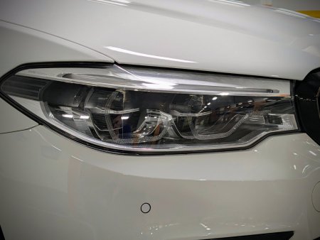 2020 BMW 5-Series - photo 10