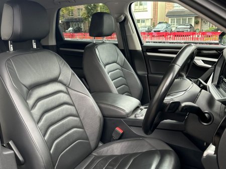 2019 Volkswagen Touareg - photo 12