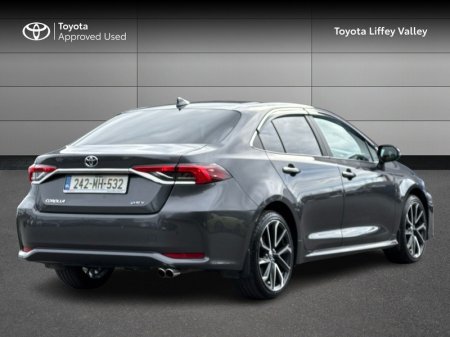 2024 Toyota Corolla - photo 2