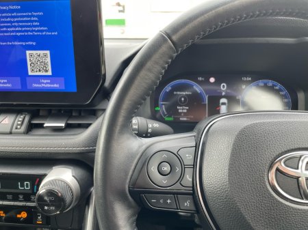 2025 Toyota RAV4 - photo 11
