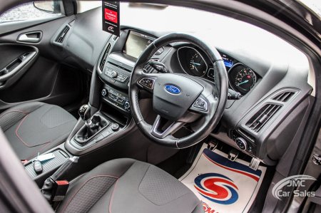 2016 Ford Focus - photo 13