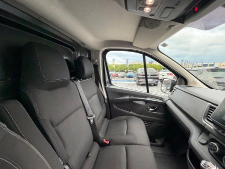 2023 Renault Trafic - photo 16