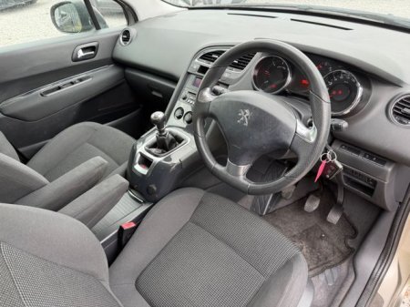 2015 Peugeot 5008 - photo 7