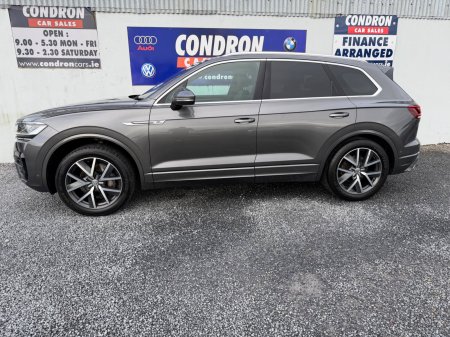 2019 Volkswagen Touareg - photo 2