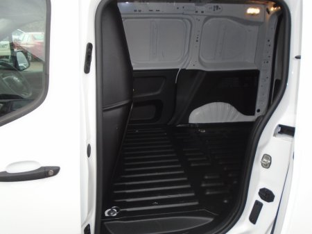 2022 Toyota Proace City - photo 17
