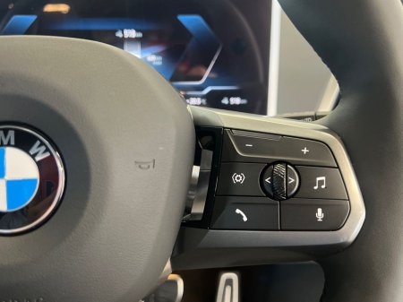 2026 BMW iX - photo 18