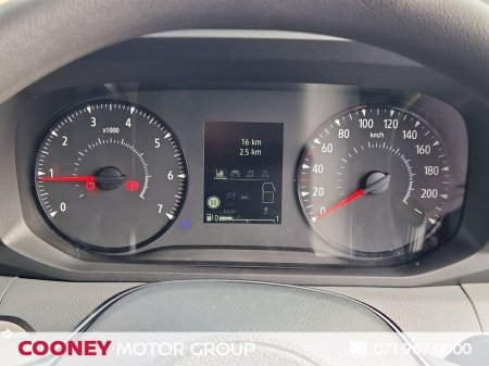 2027 Nissan Interstar - photo 12