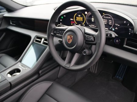 2026 Porsche Taycan - photo 8