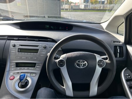 2014 Toyota Prius - photo 10