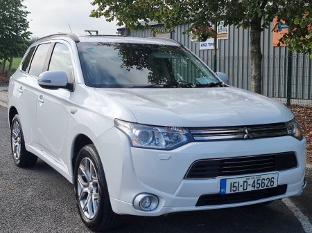 2015 Mitsubishi Outlander - photo 2