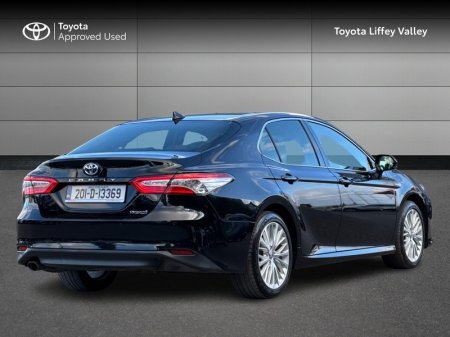 2020 Toyota Camry - photo 2