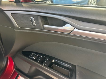 2015 Ford Mondeo - photo 2