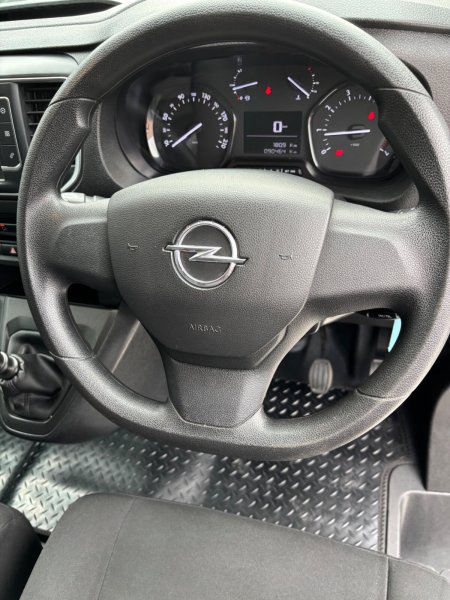2023 Opel Vivaro - photo 22