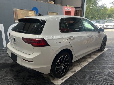 2023 Volkswagen Golf - photo 3