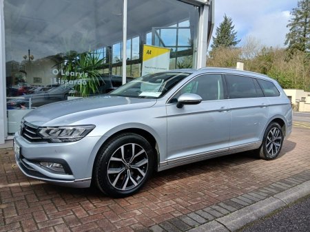 2022 Volkswagen Passat - photo 2